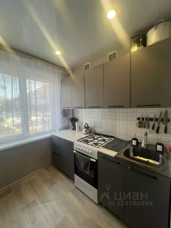 2-к кв. Оренбургская область, Орск Новый город мкр, ул. Молодежная, 8 ... - Фото 1