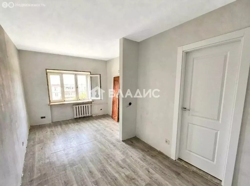1к в 4-комнатной квартире (18 м) - Фото 1