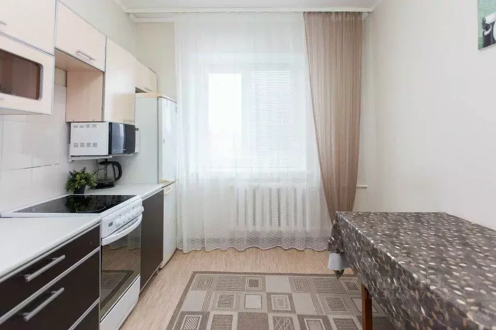 2-к кв. Ханты-Мансийский АО, Сургут ул. 50 лет ВЛКСМ, 2/1 (52.1 м) - Фото 0