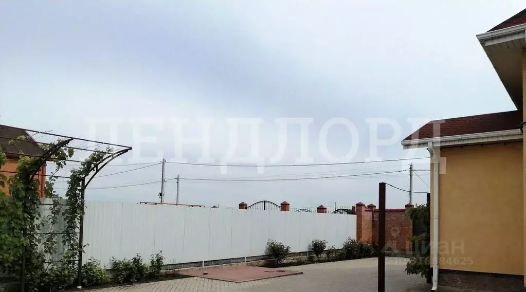 Дом в Ростовская область, Ростов-на-Дону Таможенная ул. (164 м) - Фото 1