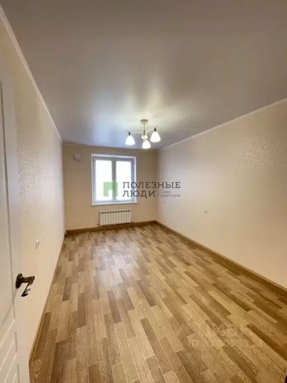 Комната Татарстан, Набережные Челны ул. Виктора Полякова, 20 (15.0 м) - Фото 0