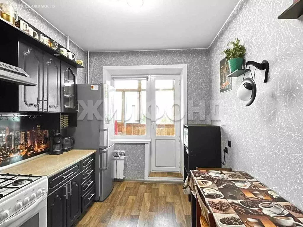 3-комнатная квартира: Архангельск, Советская улица, 36 (63 м) - Фото 1