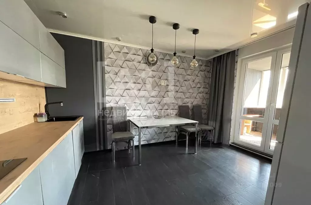 3-к кв. Челябинская область, Челябинск ул. Косарева, 52 (83.2 м) - Фото 2