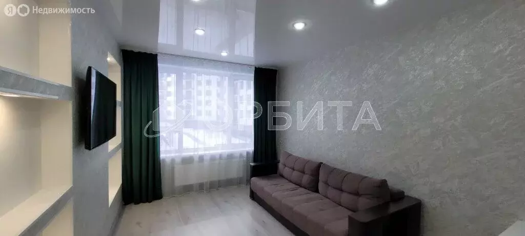 1-комнатная квартира: Тюмень, улица Василия Подшибякина, 21 (42 м) - Фото 0
