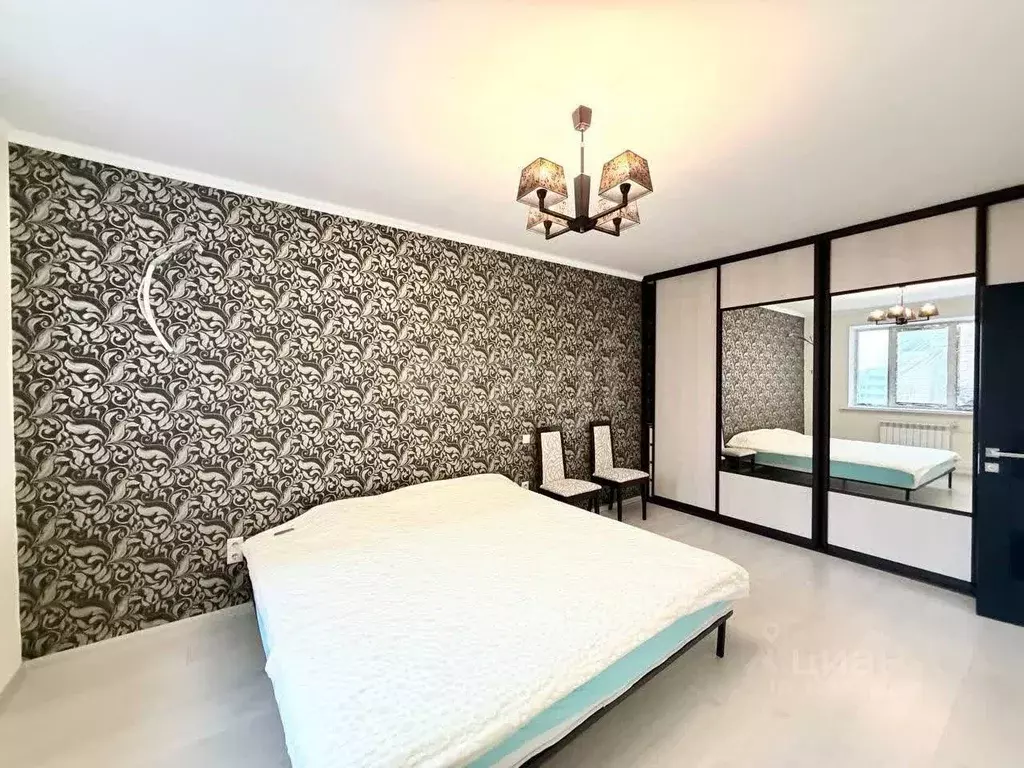 2-к кв. Липецкая область, Липецк ул. Е.И. Замятина, 1 (71.2 м) - Фото 1