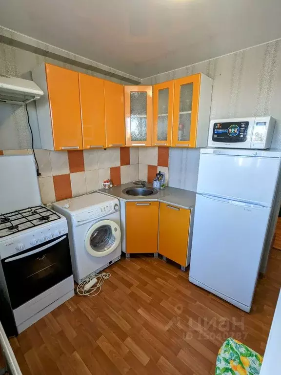1-к кв. Удмуртия, Ижевск ул. Труда, 6 (30.0 м) - Фото 0