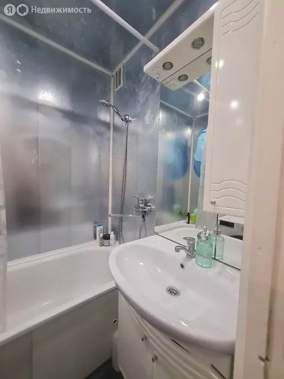 1-комнатная квартира: Красноярск, микрорайон Северный, Светлогорский ... - Фото 1