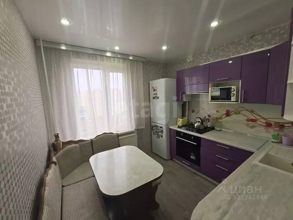 3-к кв. Ямало-Ненецкий АО, Новый Уренгой Мирный мкр, 1/2 (65.7 м) - Фото 1