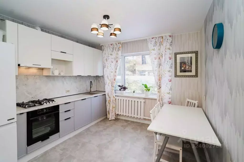 Дом в Омская область, Омский район, Дружинское с/пос, пос. Горячий ... - Фото 1