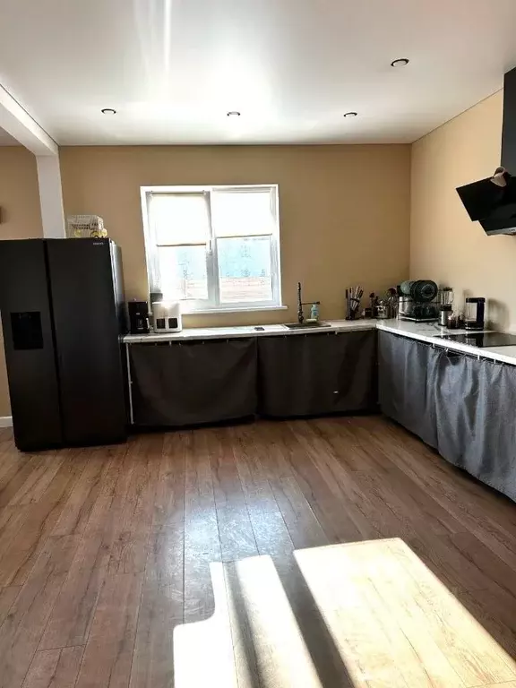 Дом в Омская область, Омск Вьюжная ул. (237 м) - Фото 2