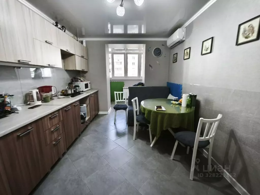 2-к кв. Саратовская область, Энгельс Санаторная ул., 3Ж (60.0 м) - Фото 1