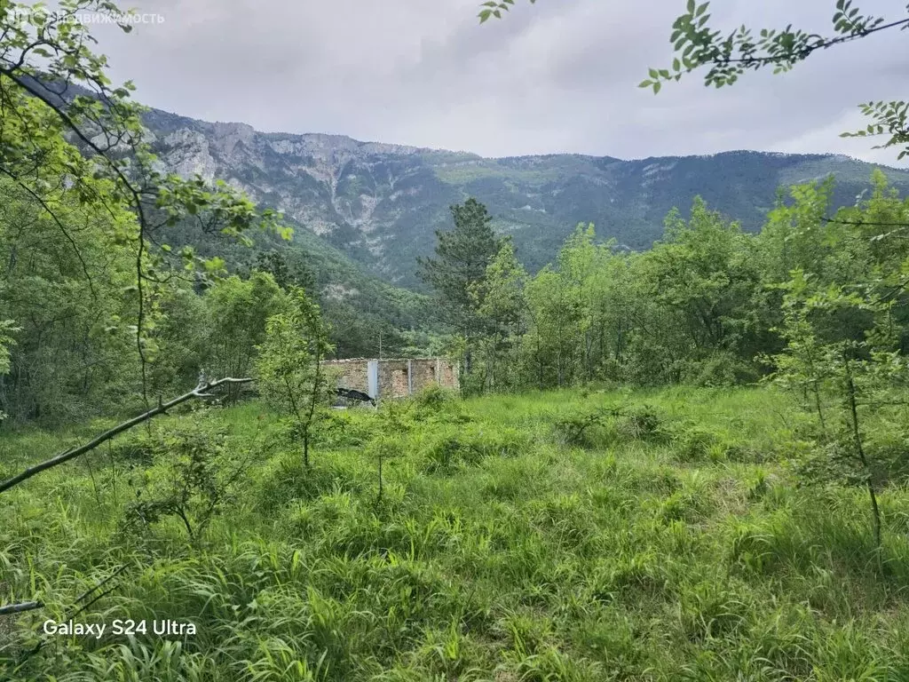 Участок в Республика Крым, муниципальный округ Ялта, посёлок ... - Фото 0