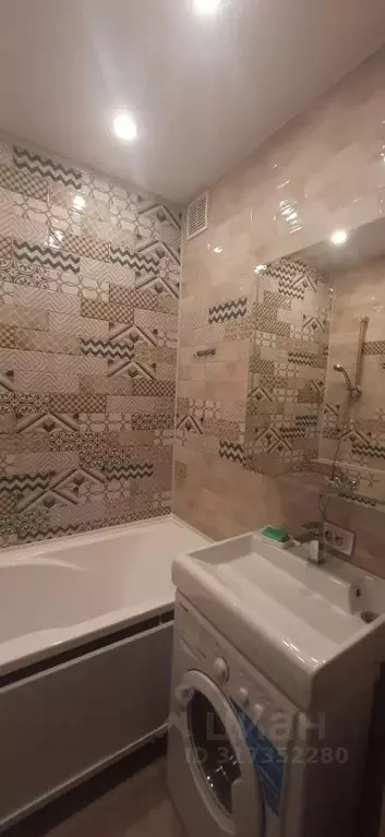 2-к кв. Красноярский край, Красноярск наб. Ярыгинская, 13 (36.0 м) - Фото 1