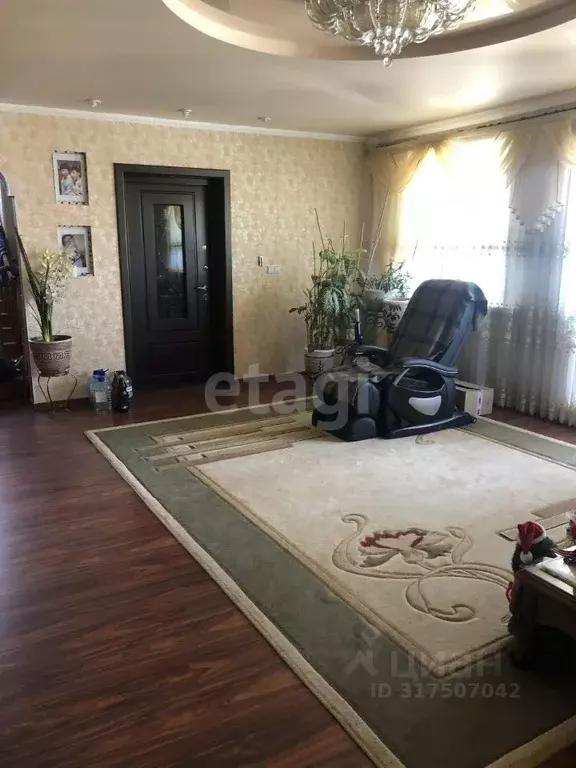 Дом в Сахалинская область, Южно-Сахалинск Сентябрьская ул., 33 (390 м) - Фото 1