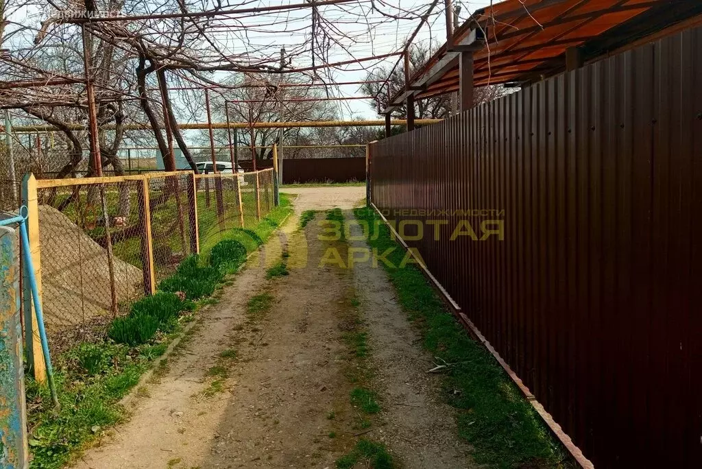 3-комнатная квартира: посёлок Красноармейский, улица Кирова, 4 (62.8 ... - Фото 1