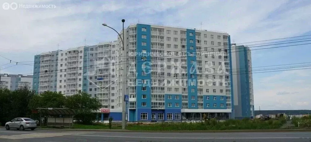 3-комнатная квартира: Кемерово, Комсомольский проспект, 38 (61.9 м) - Фото 0