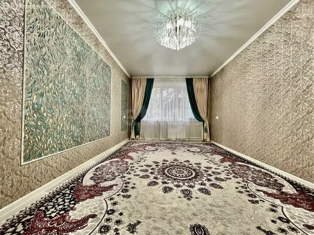 3-комнатная квартира: Абакан, улица Ивана Ярыгина, 18 (61.9 м) - Фото 1