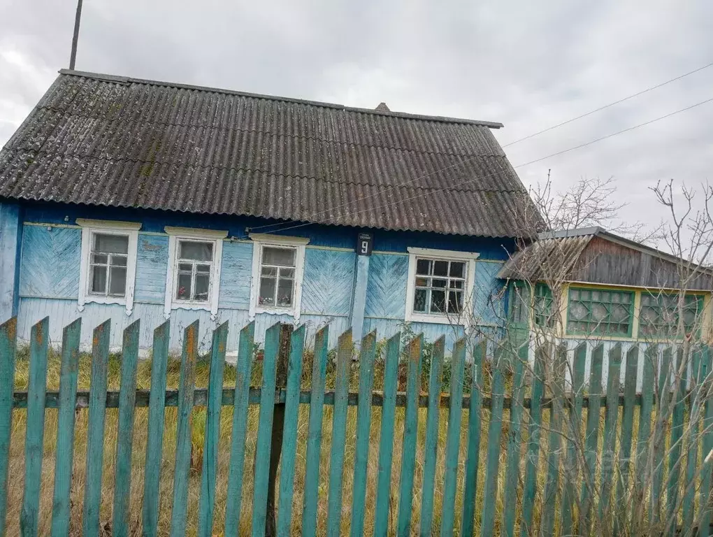 Дом в Брянская область, Жуковский муниципальный округ, Деревня Гришина ... - Фото 1