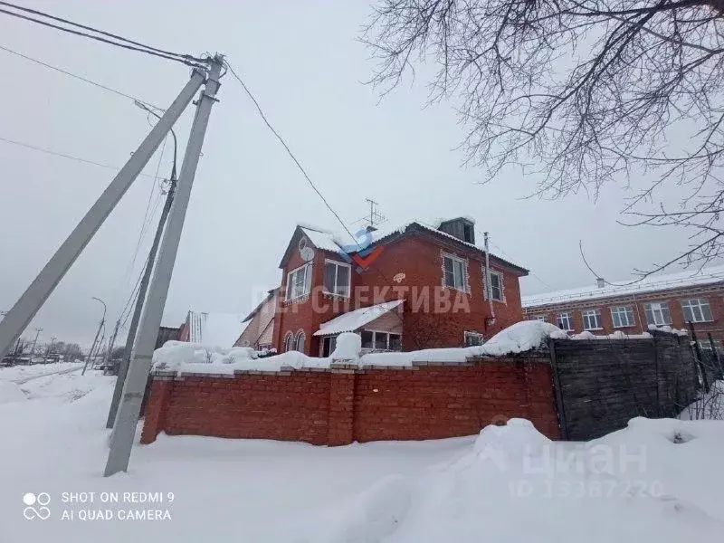 Таунхаус в Удмуртия, Увинский район, пос. Ува Красная ул., 19 (80 м) - Фото 1