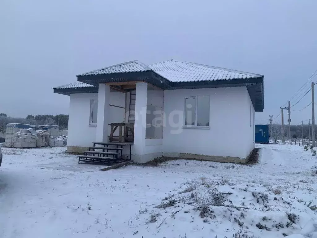 Дом в Башкортостан, Иглинский район, Акбердинский сельсовет ул. ... - Фото 1