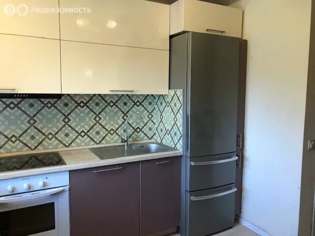 4-комнатная квартира: Екатеринбург, Расточная улица, 22 (78.4 м) - Фото 1