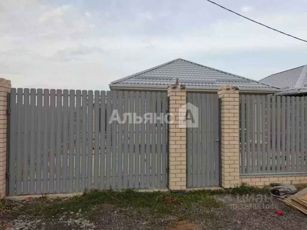 Дом в Ростовская область, Волгодонск Просторная ул. (75 м) - Фото 1