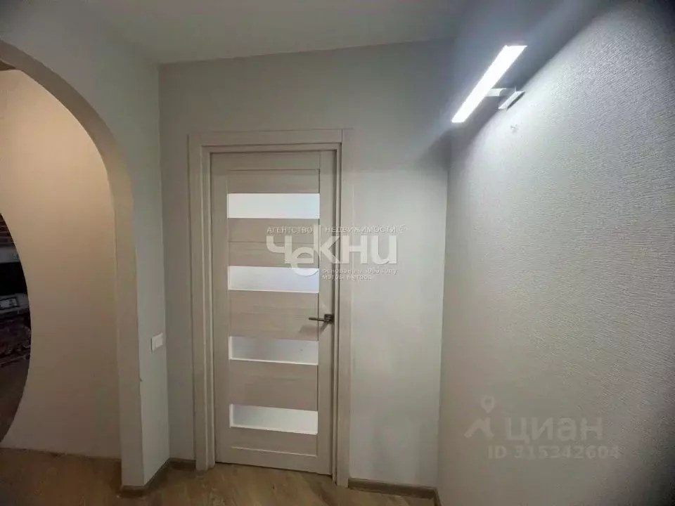 3-к кв. Нижегородская область, Нижний Новгород ул. Баумана, 48 (57.0 ... - Фото 0