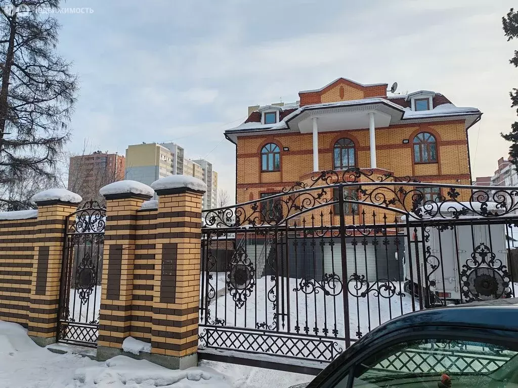 Дом в Иркутск, улица Баррикад, 60Л/1 (498 м) - Фото 0