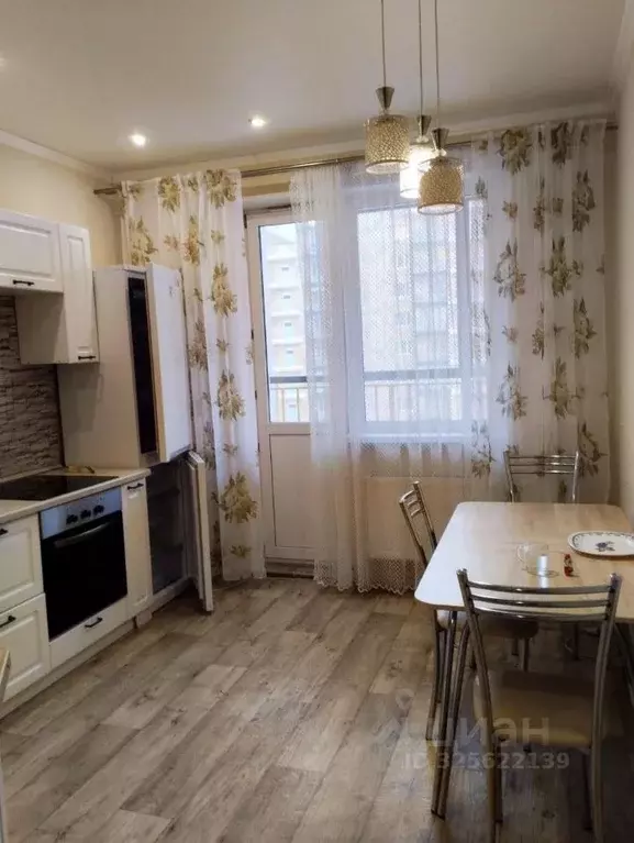 2-к кв. Татарстан, Казань просп. Победы, 139к2 (71.0 м) - Фото 1