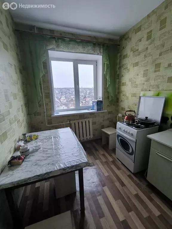 3-комнатная квартира: Саратов, улица имени А.И. Куприянова, 16 (60 м) - Фото 1