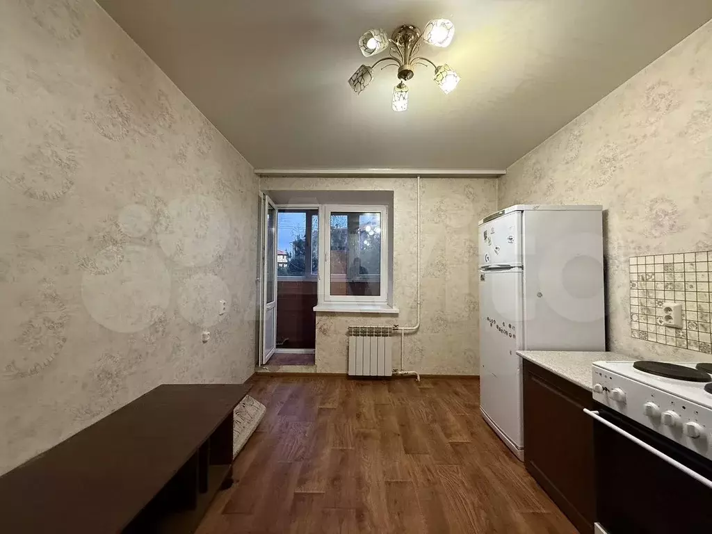 1-к. квартира, 40 м, 1/9 эт. - Фото 1