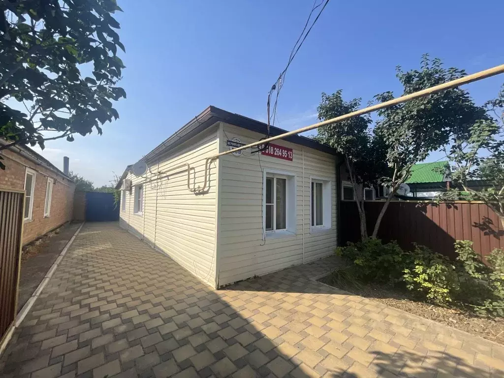 Дом в Краснодарский край, Новопокровская ст-ца ул. Первомайская, 139 ... - Фото 2