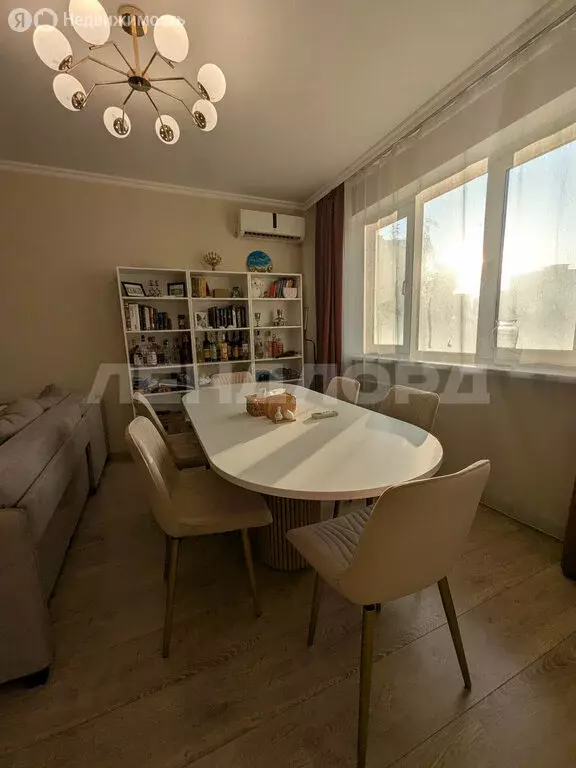 3-комнатная квартира: Ростов-на-Дону, проспект Королёва, 23А (64.3 м) - Фото 1