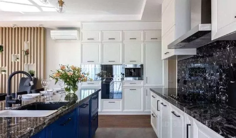 Квартира, 3 комнаты, 135 м - Фото 0