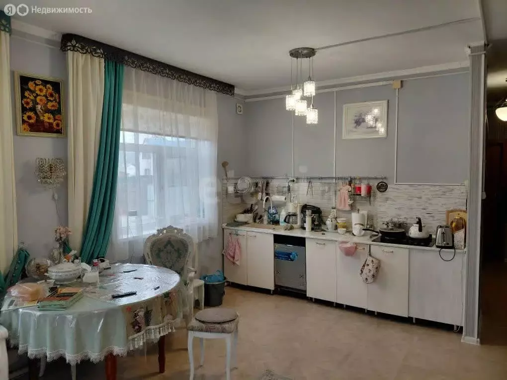 Дом в село Нижний Саянтуй, садовые участки Ромашка, 7-я улица (100 м) - Фото 1