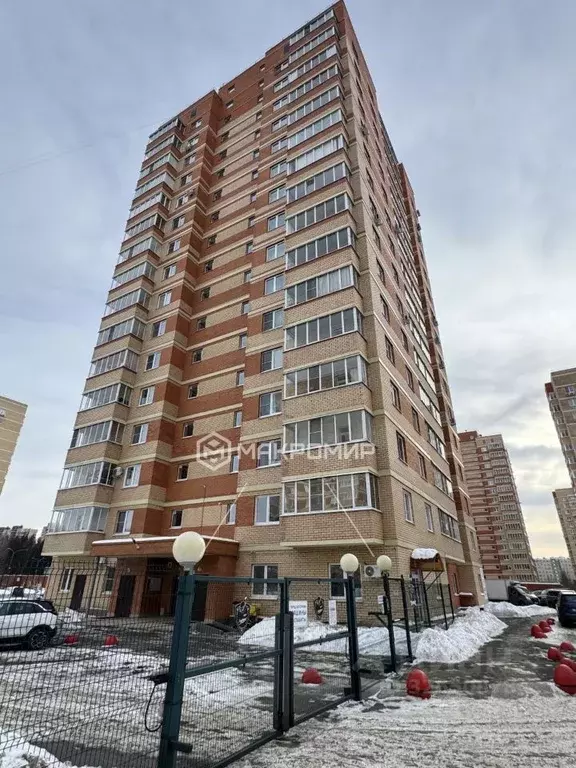 1-к кв. Челябинская область, Челябинск ул. Бейвеля, 20 (80.0 м) - Фото 1