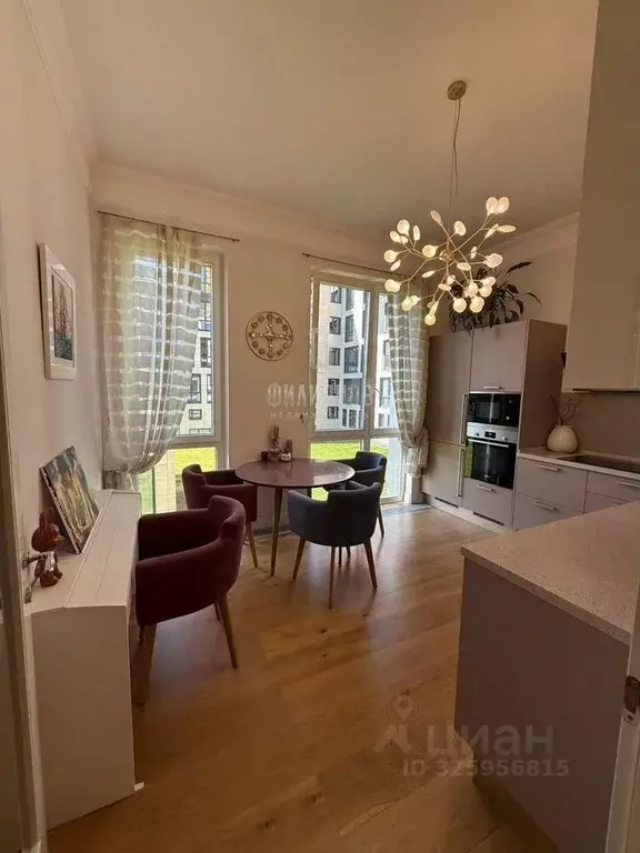 2-к кв. Санкт-Петербург Нижне-Каменская ул., 7к1 (81.0 м) - Фото 1