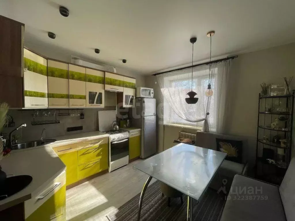 2-к кв. Ямало-Ненецкий АО, Новый Уренгой ул. 26-го съезда КПСС, 2 ... - Фото 2