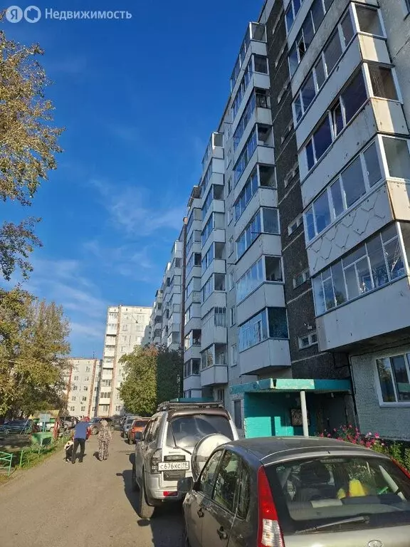 2-комнатная квартира: Саяногорск, микрорайон Центральный, 3 (50 м) - Фото 1