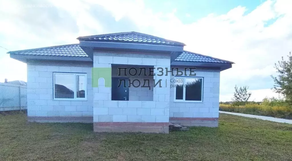 Дом в Орловский муниципальный округ, деревня Образцово, 1-я Брянская ... - Фото 1