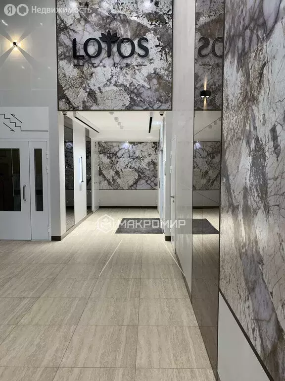 3-комнатная квартира: Санкт-Петербург, проспект Патриотов, 35 (88.5 м) - Фото 2