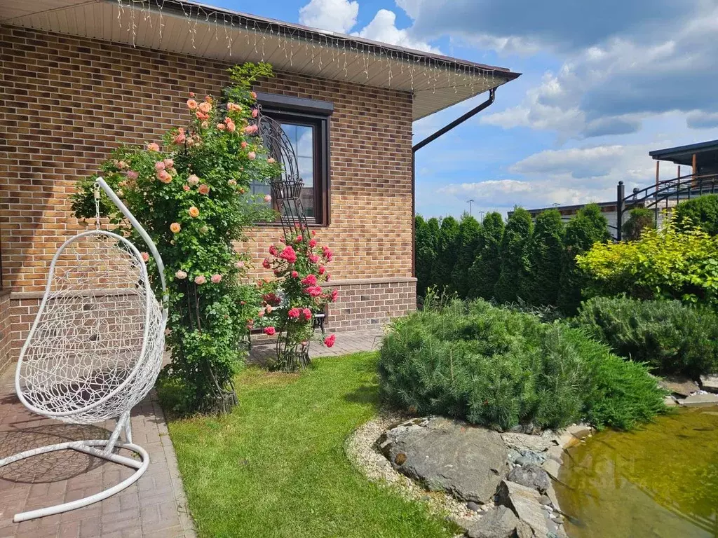 Коттедж в Москва д. Нижнее Валуево, ул. Валуевская Слобода, 11 (381 м) - Фото 1