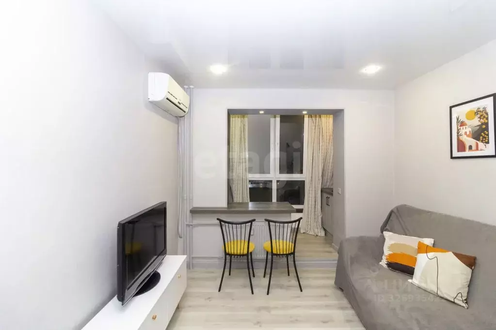 Студия Тюменская область, Тюмень ул. Новоселов, 117 (15.8 м) - Фото 1