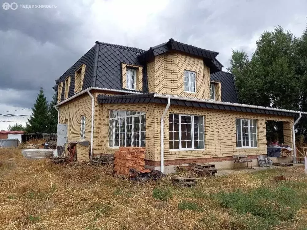 Дом в село Подстепки, Степная улица, 3 (290 м) - Фото 1