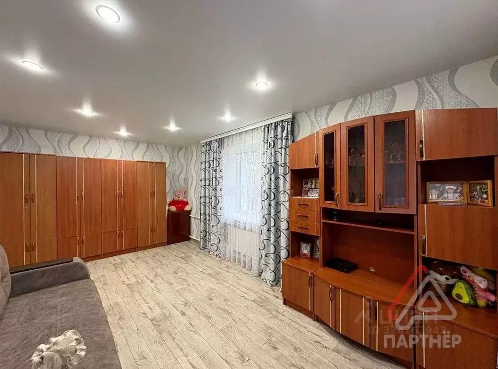 1-к кв. Ульяновская область, Димитровград ул. Куйбышева, 315 (31.5 м) - Фото 2