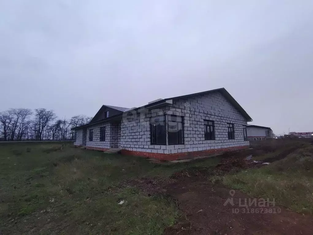Торговая площадь в Краснодарский край, Ейск Шоссейная ул. (356 м) - Фото 1