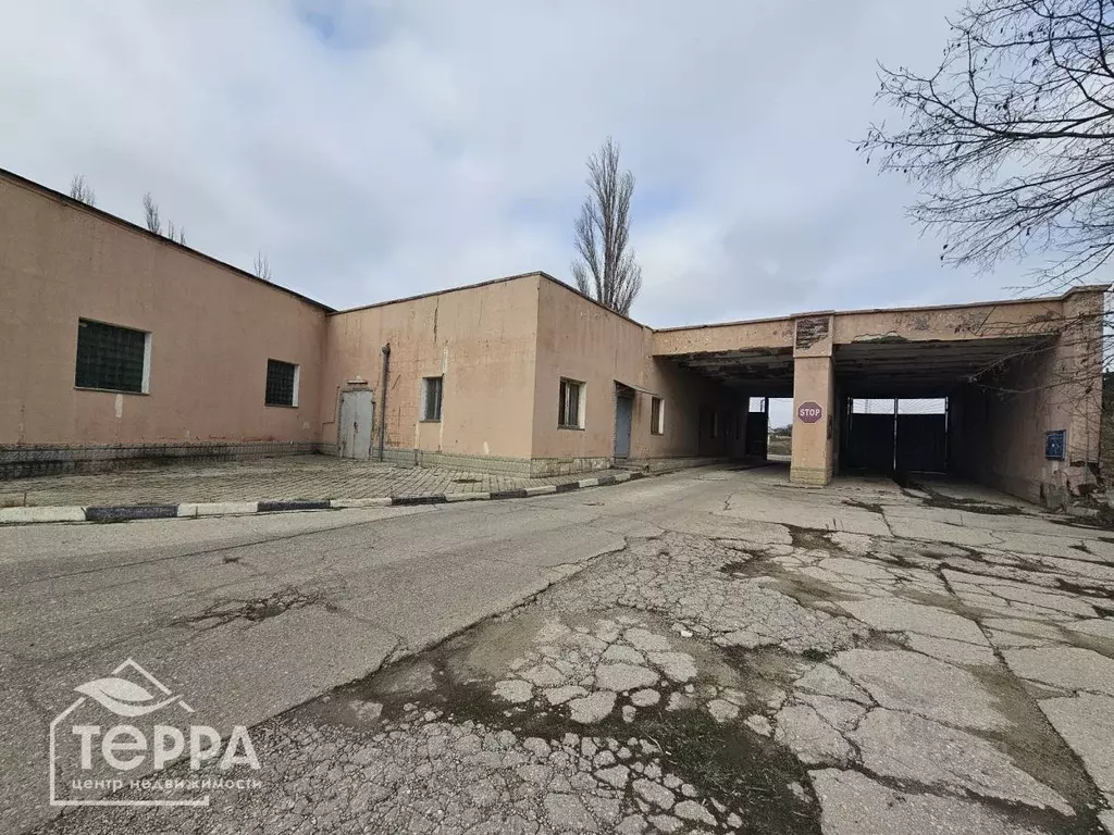 Склад в Крым, Евпатория ул. Виноградная, 6 (200 м) - Фото 1