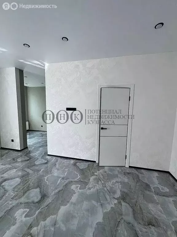 1-комнатная квартира: Кемерово, улица Веры Волошиной, 38А (40.3 м) - Фото 2