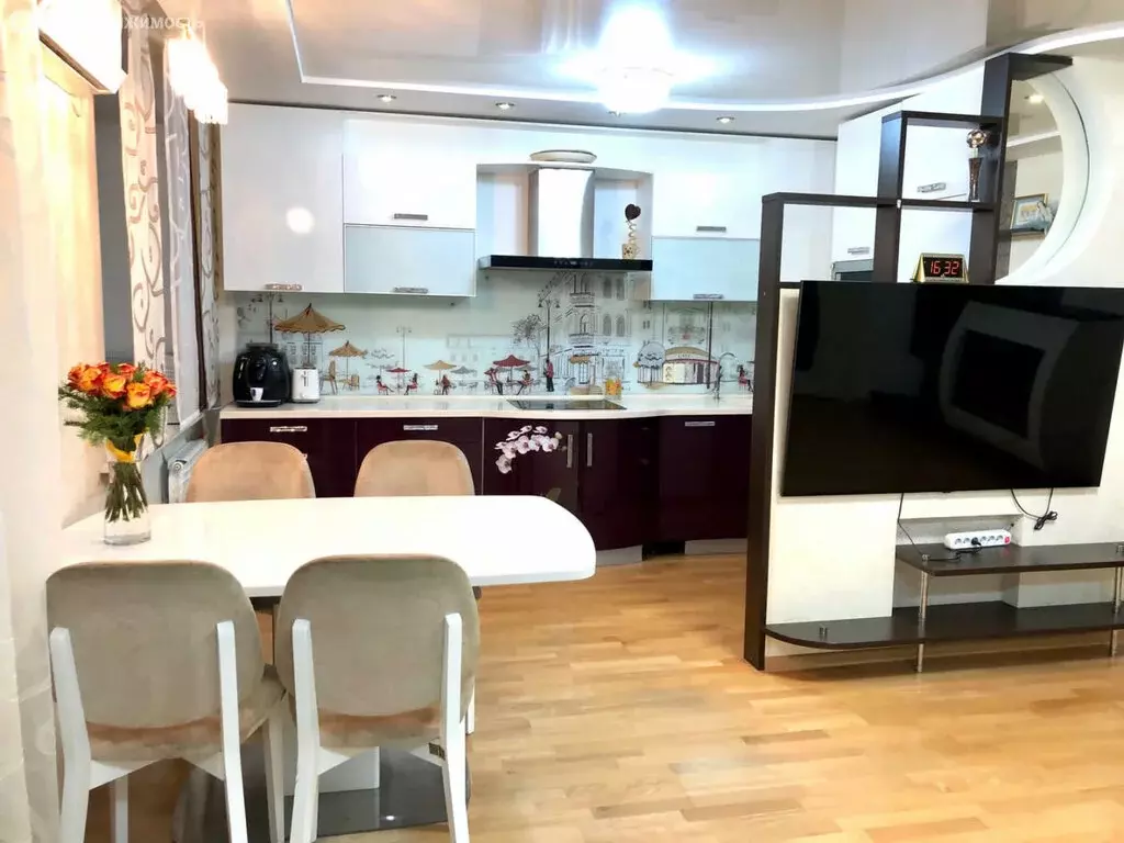 3-комнатная квартира: Киров, Казанская улица, 80 (82.9 м) - Фото 1