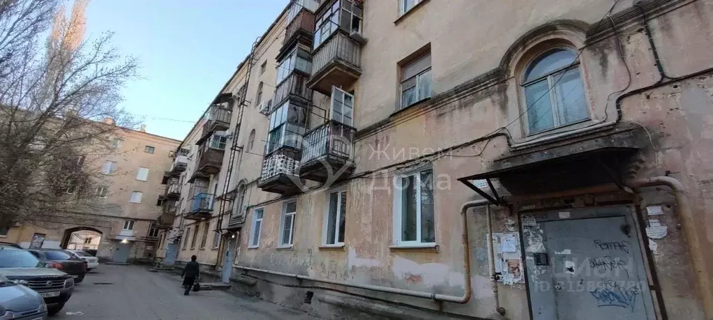 3-к кв. Волгоградская область, Волгоград ул. Генерала Шумилова, 10 ... - Фото 0